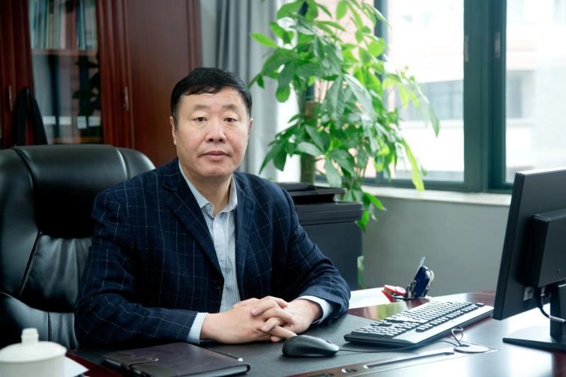 校长照片.jpg